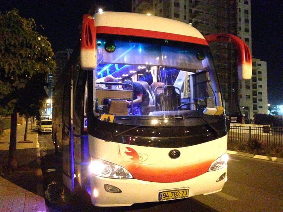 אוטובוס 60 מקומות